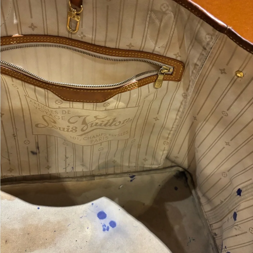 Louis Vuitton Damier Azur Canvas Tote in Ivory and Light Blue with Vachetta Trim - Picture 8 of 15